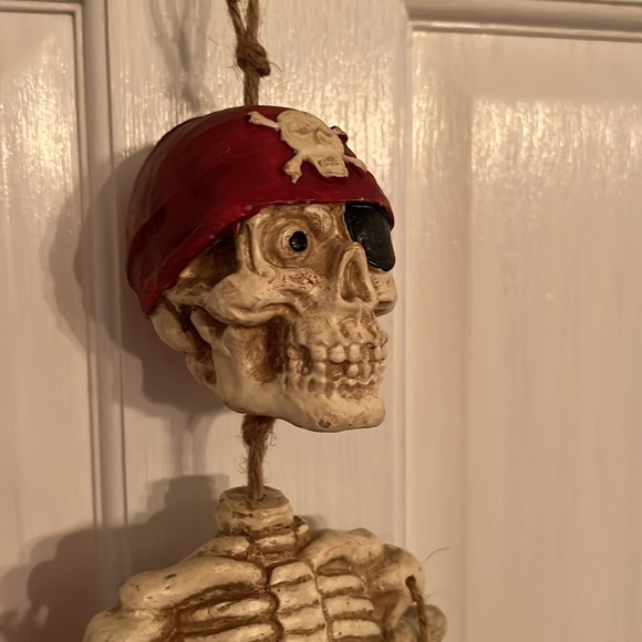 Pirate skeleton - Picture 4 of 6
